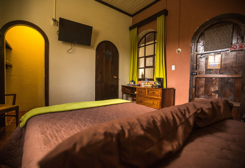Hotel Modelo Quetzaltenango Exterior foto