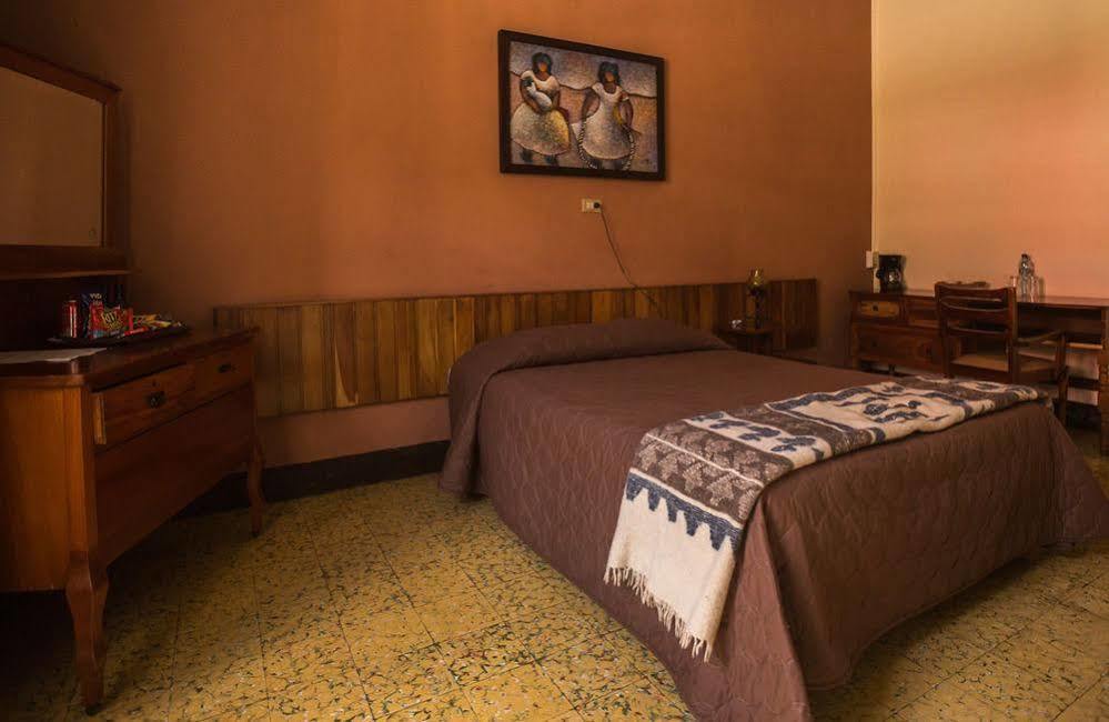 Hotel Modelo Quetzaltenango Exterior foto