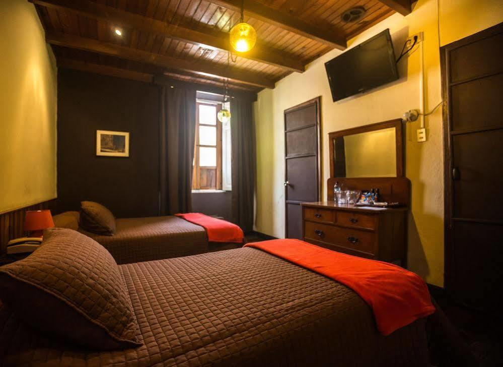Hotel Modelo Quetzaltenango Exterior foto