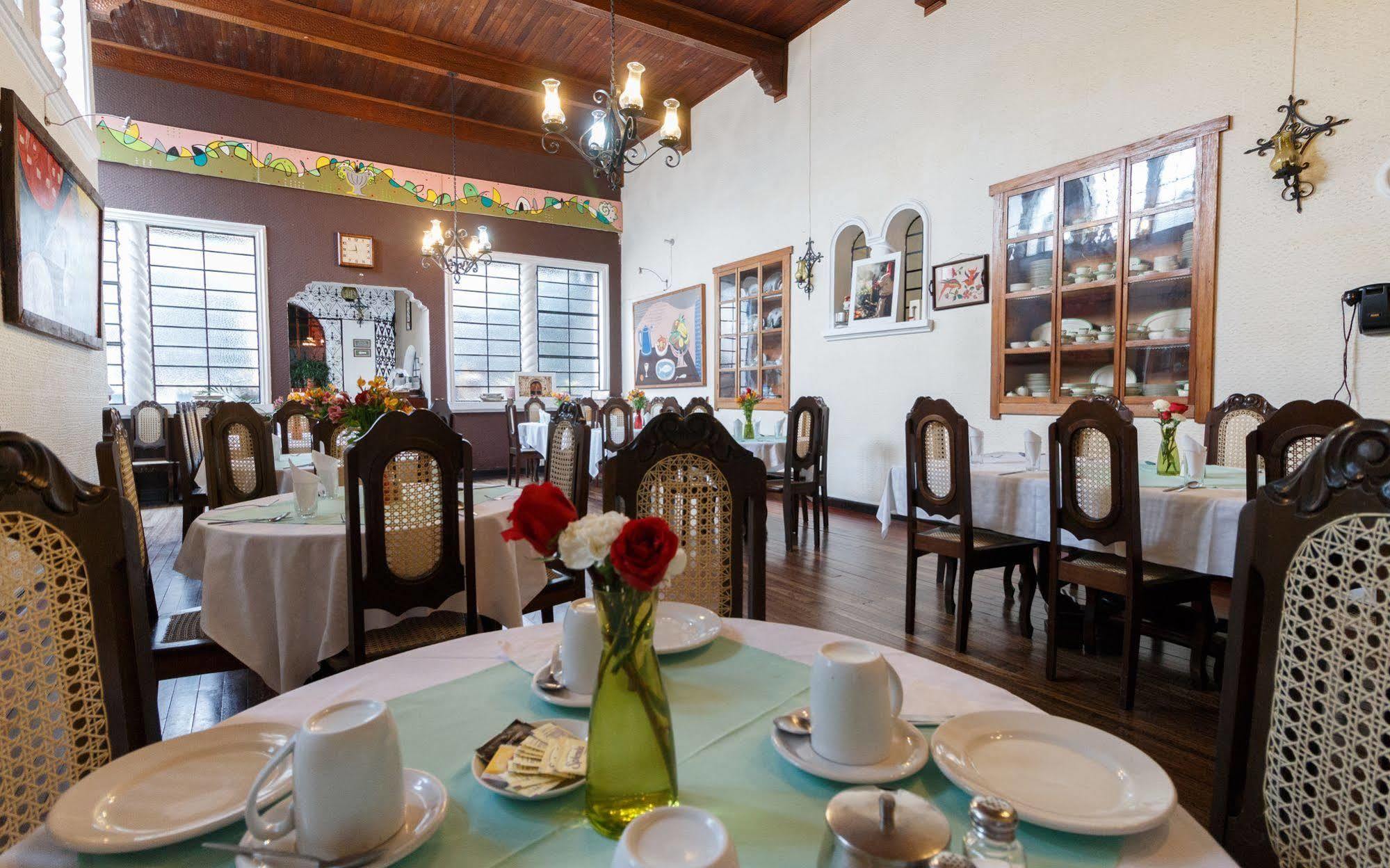 Hotel Modelo Quetzaltenango Exterior foto