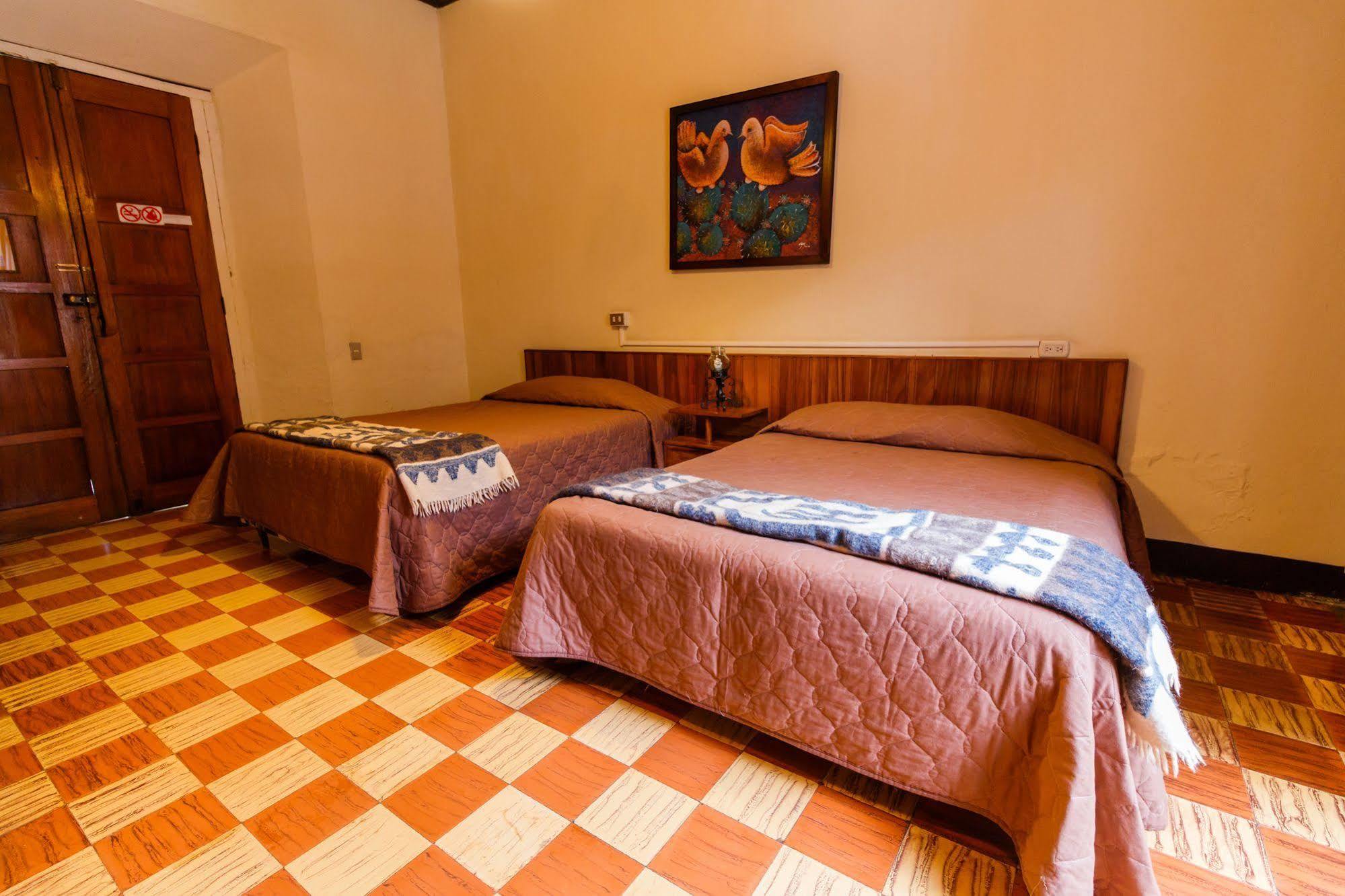 Hotel Modelo Quetzaltenango Exterior foto