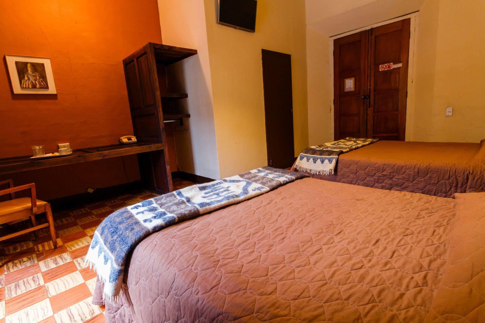 Hotel Modelo Quetzaltenango Exterior foto
